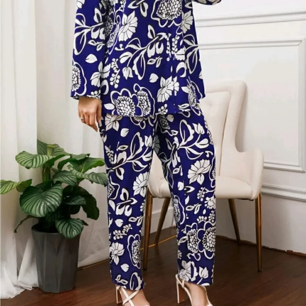 Floral Blue Women's 2 Piece Set - Picture 2 of 4